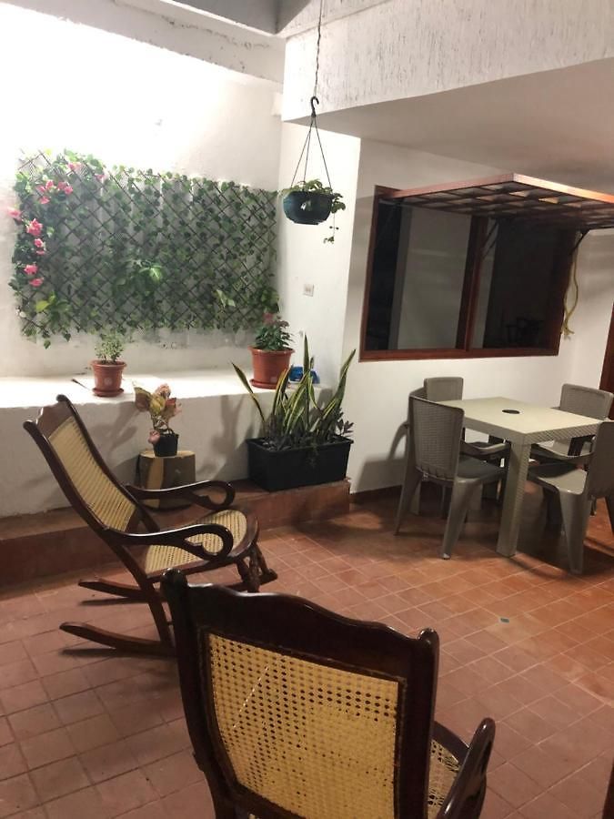 La 10b Hostal *