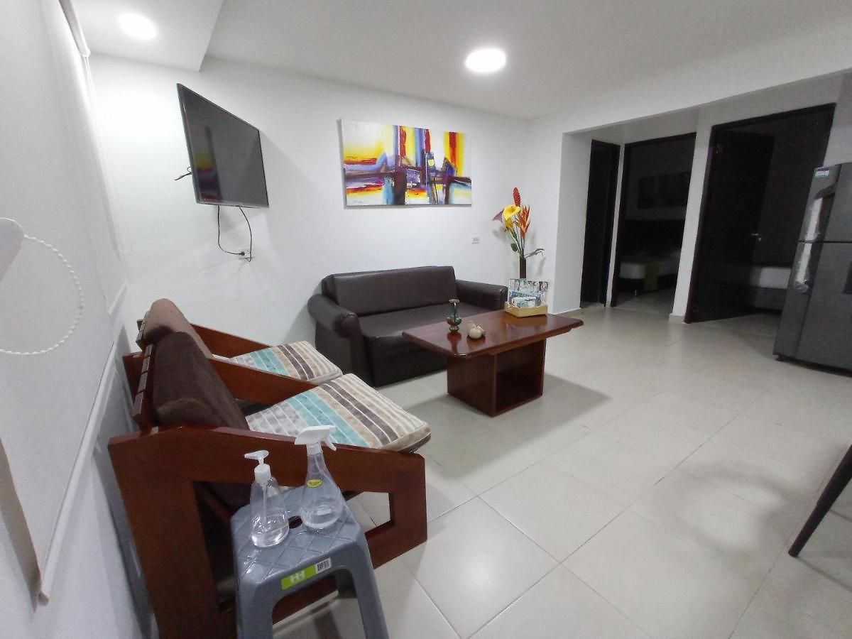 La 10b Hostal *