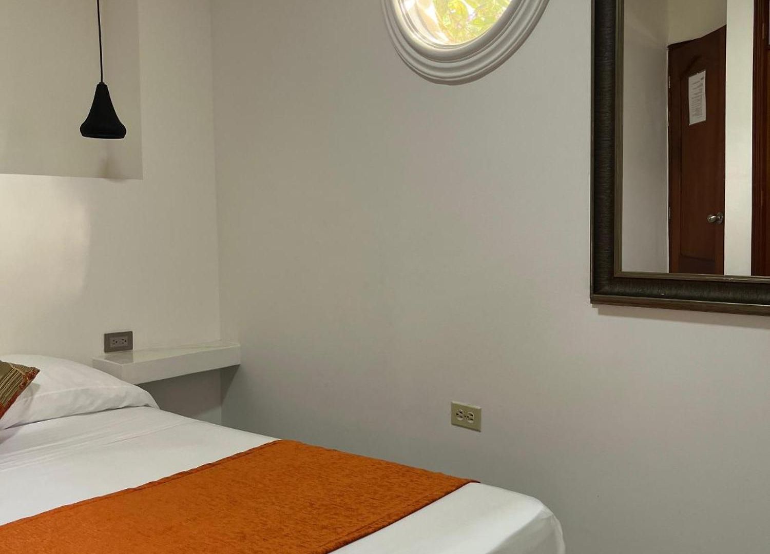 La 10b Hostal *