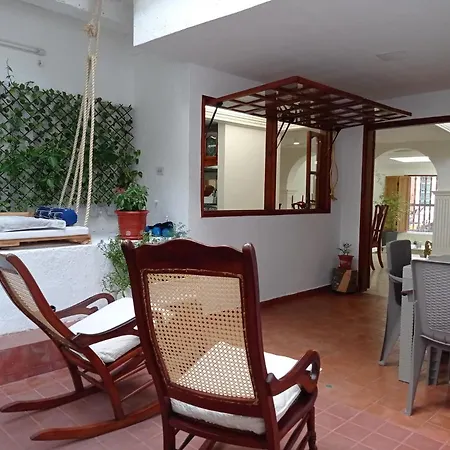 La 10b Hostal